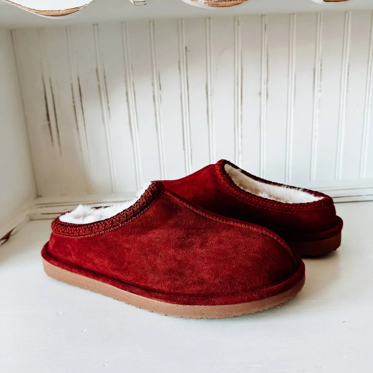 Cheers Women's Platform Slipper In Maroon