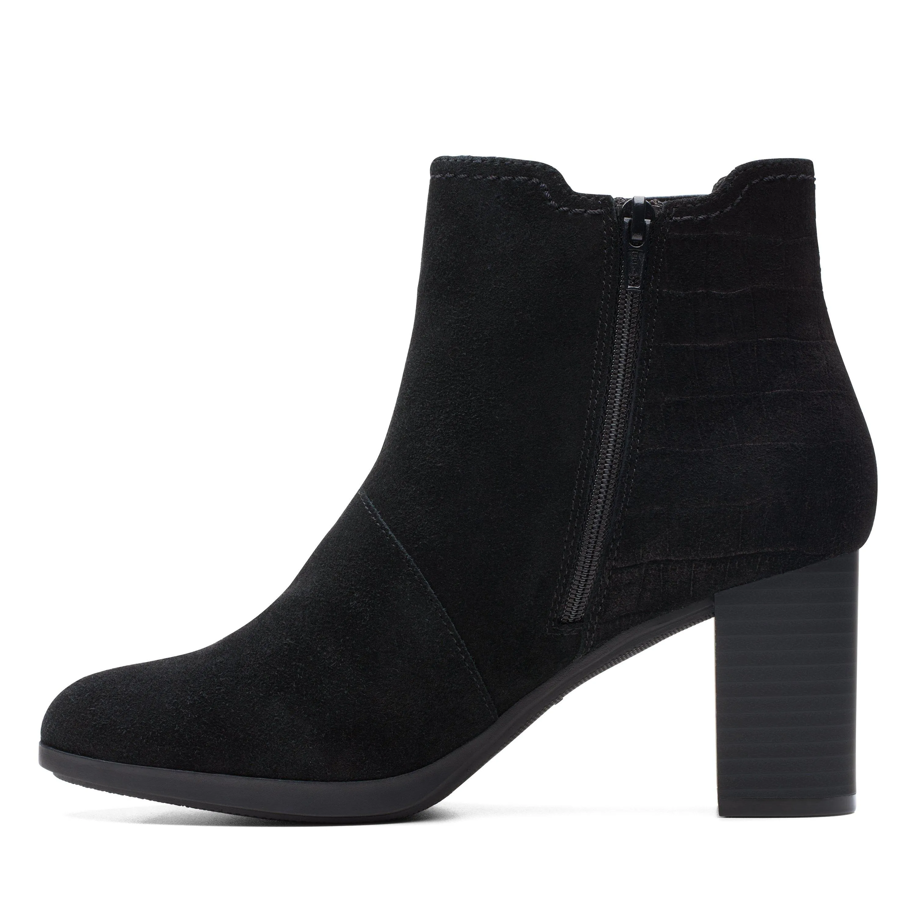 Clarks Bayla Rose in Black Suede