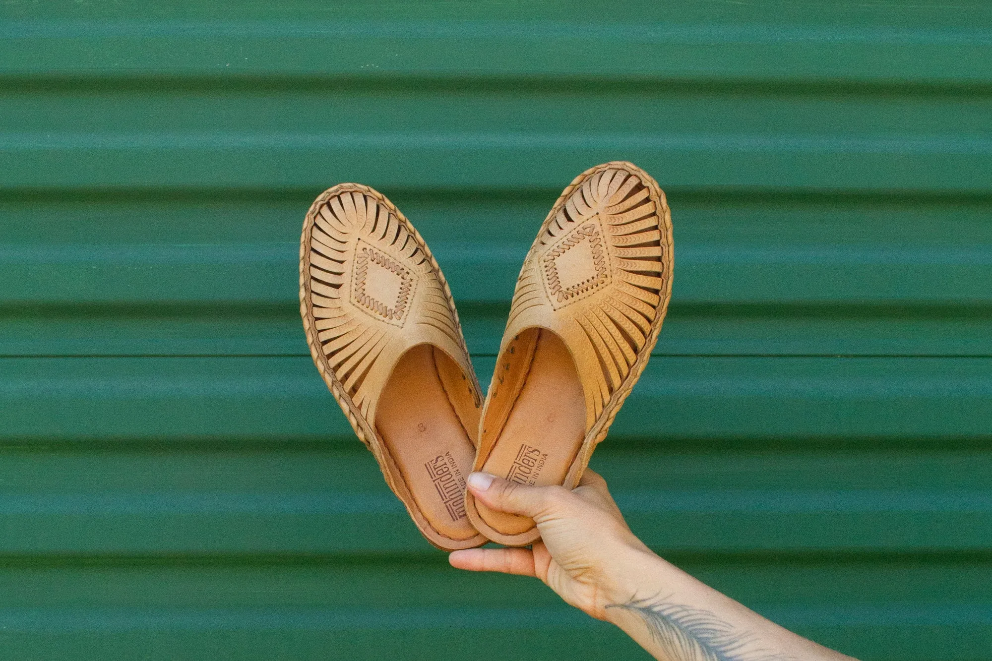 Diamond City Slipper in Honey