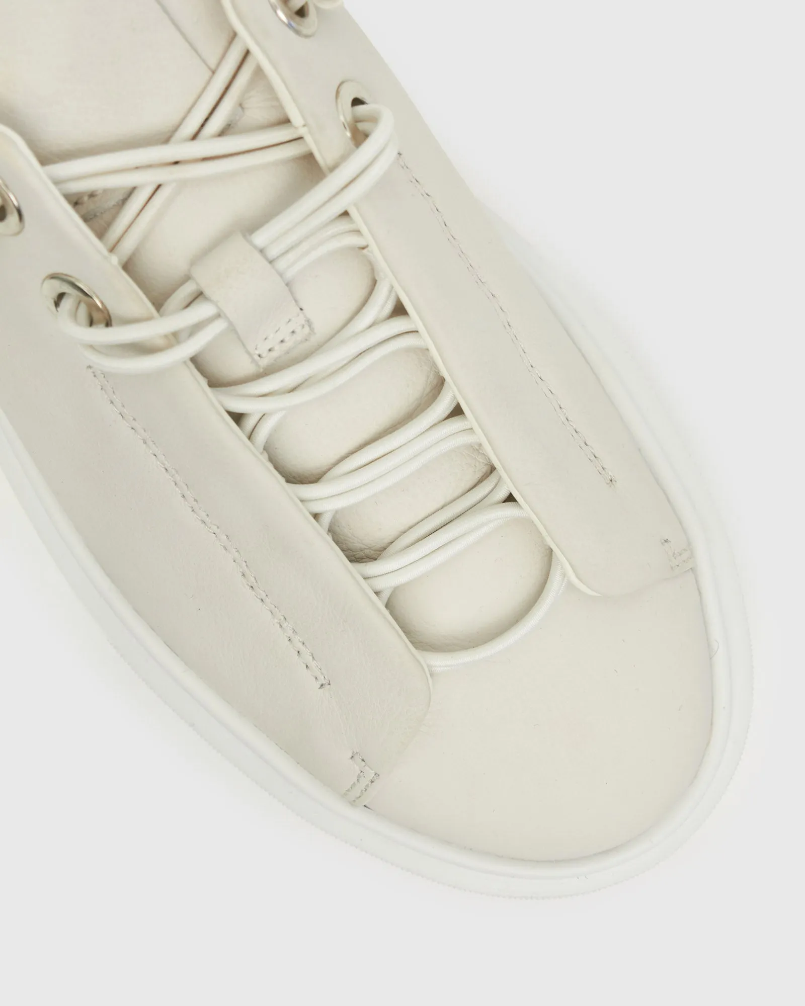 GENEVIEVE Leather Sneakers