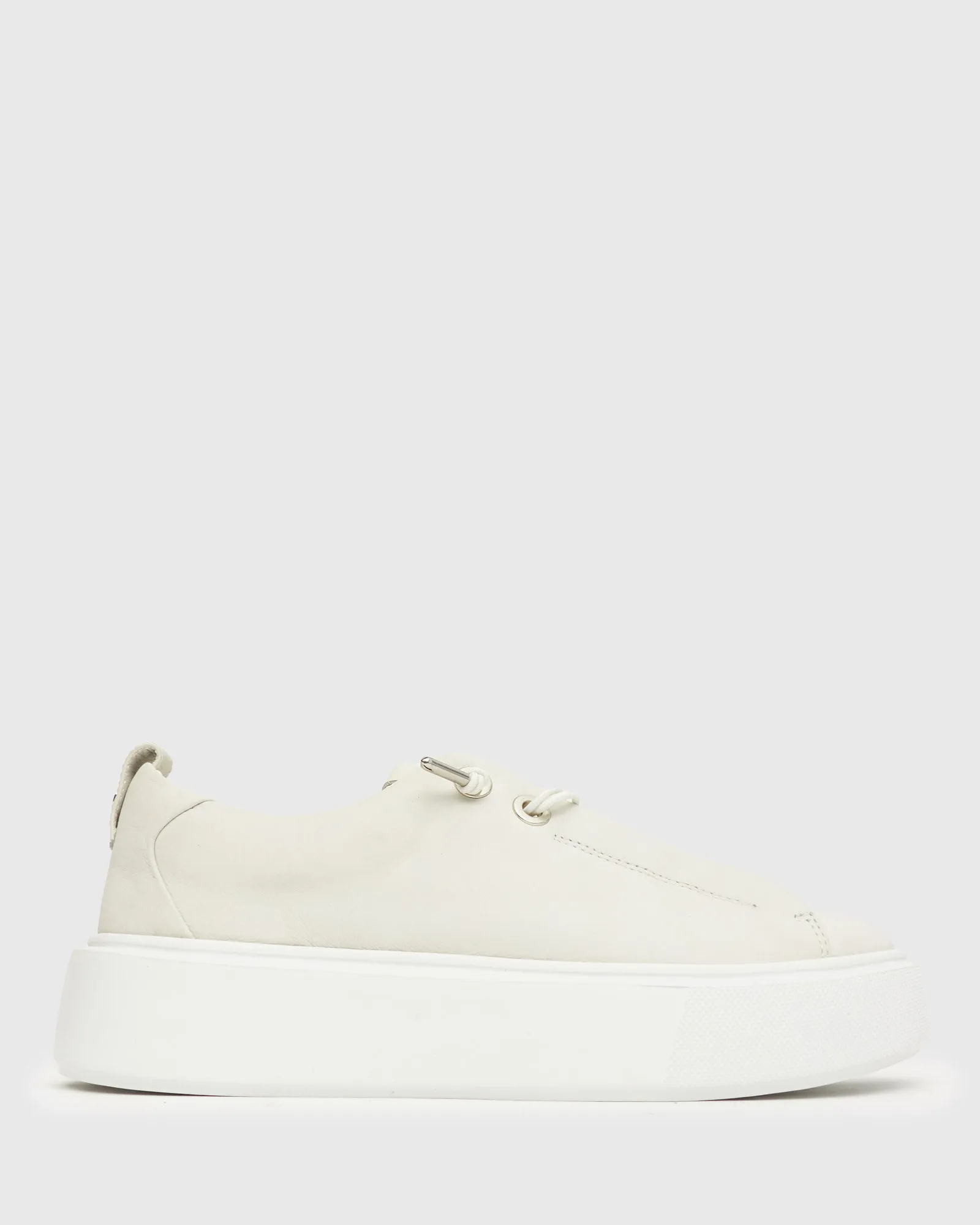 GENEVIEVE Leather Sneakers