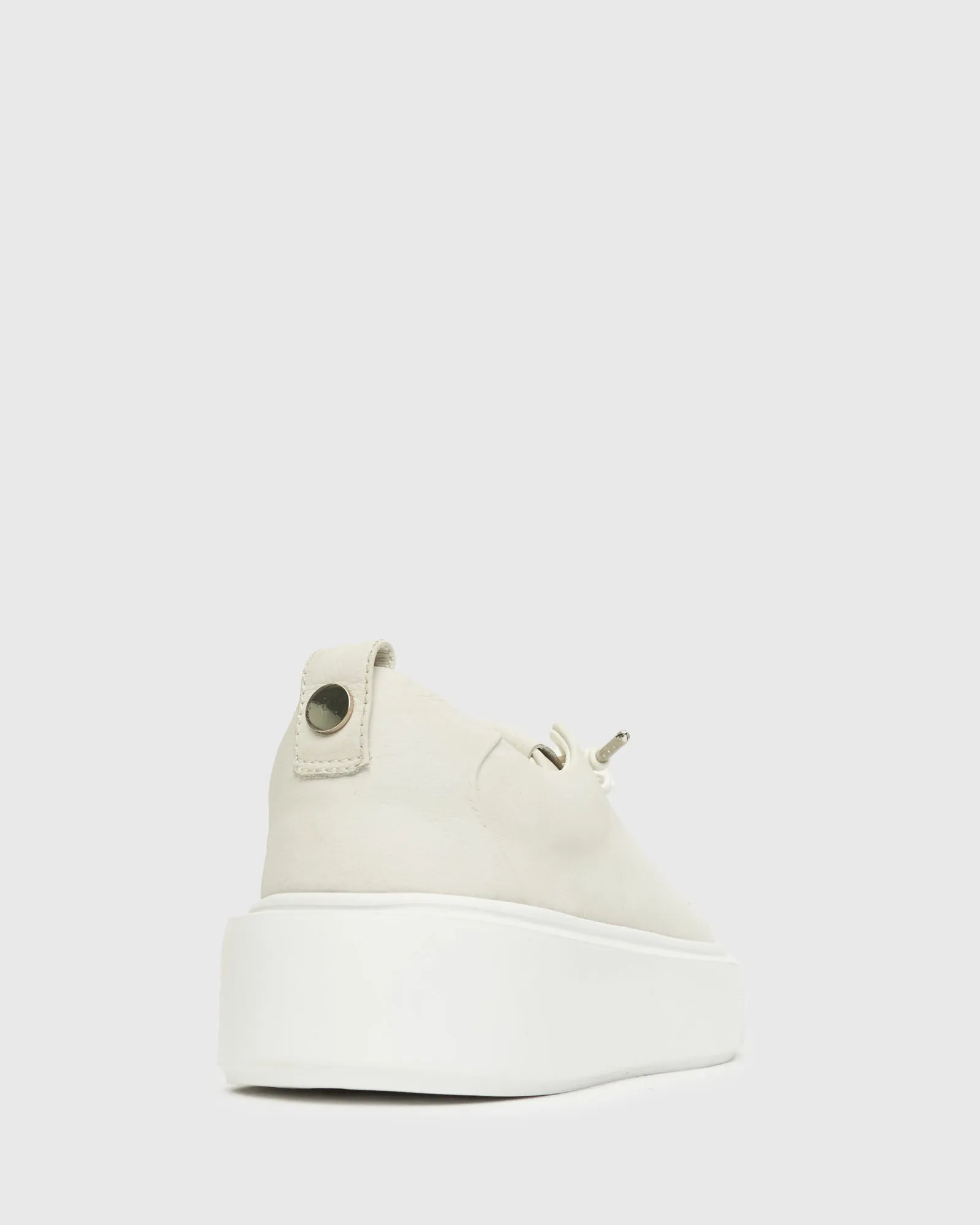 GENEVIEVE Leather Sneakers
