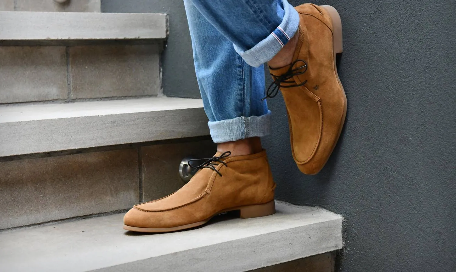 Men's Ischia Chukka Boot In Velour Brown