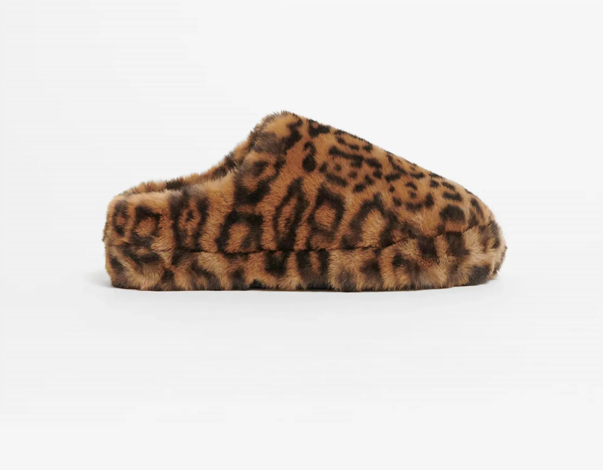 Misha Mule Slipper In Leopard