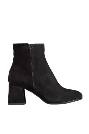 Nahla Ankle Boot In Black