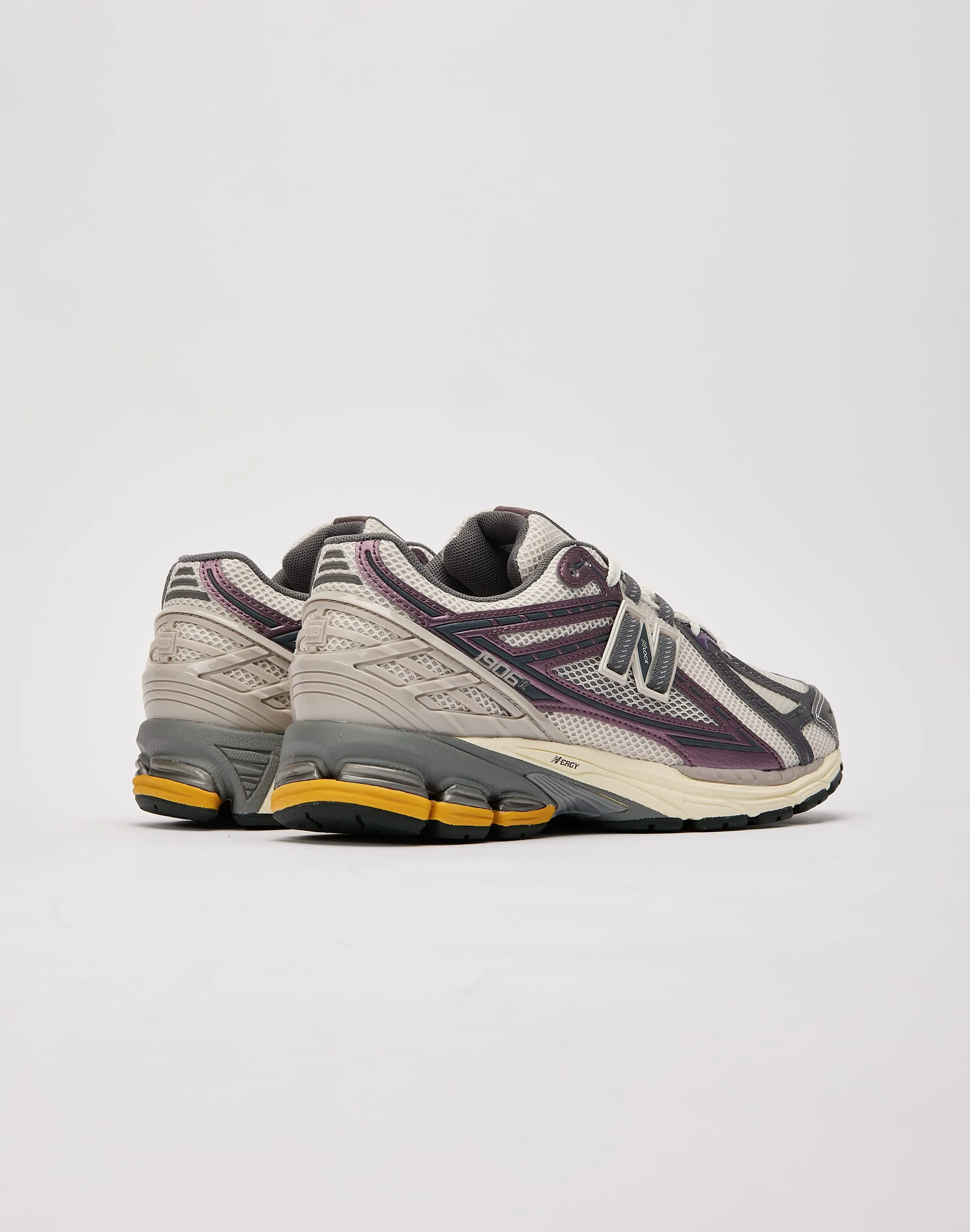 New Balance 1906R