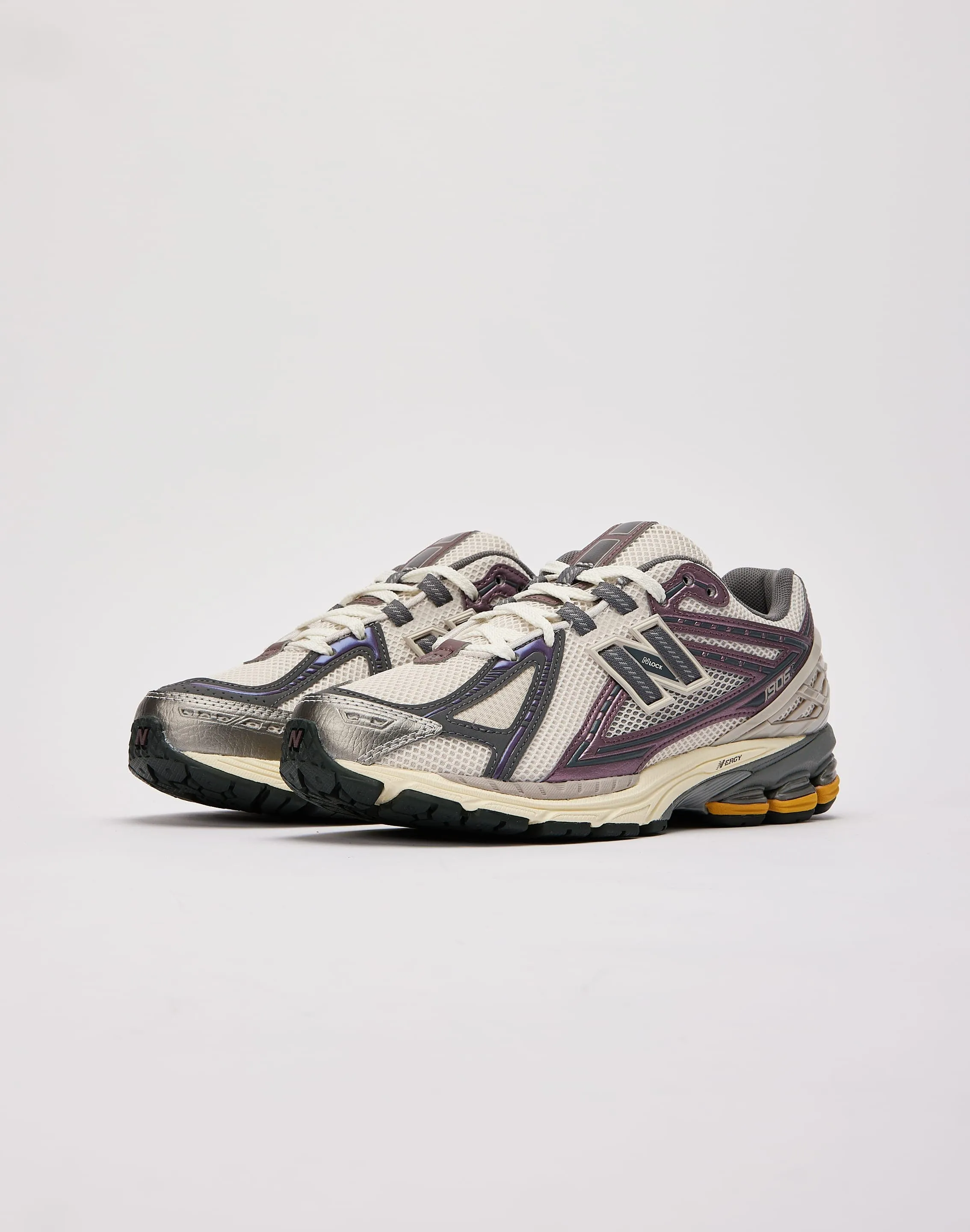New Balance 1906R