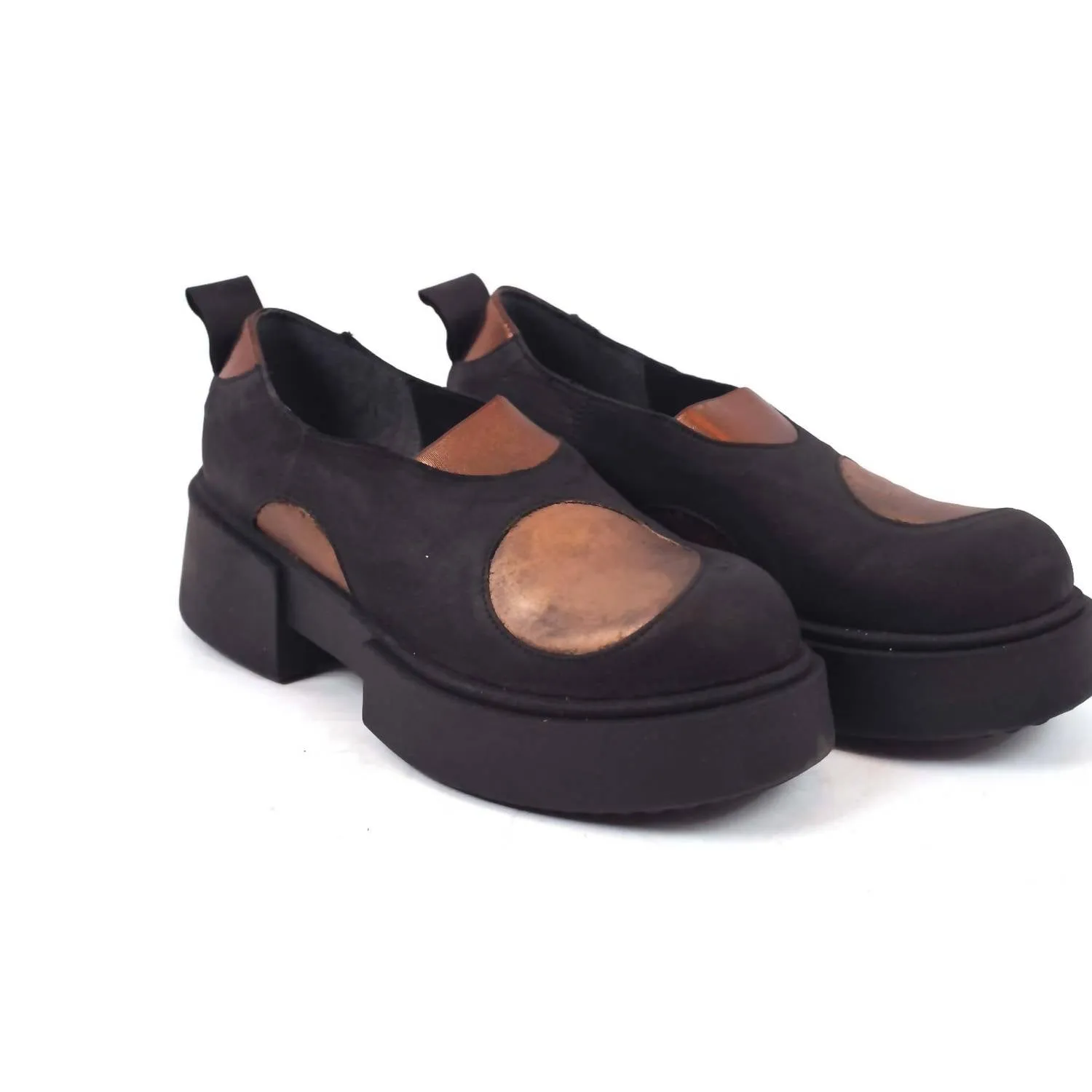 Niro Shoe In Bronze Polka Dot