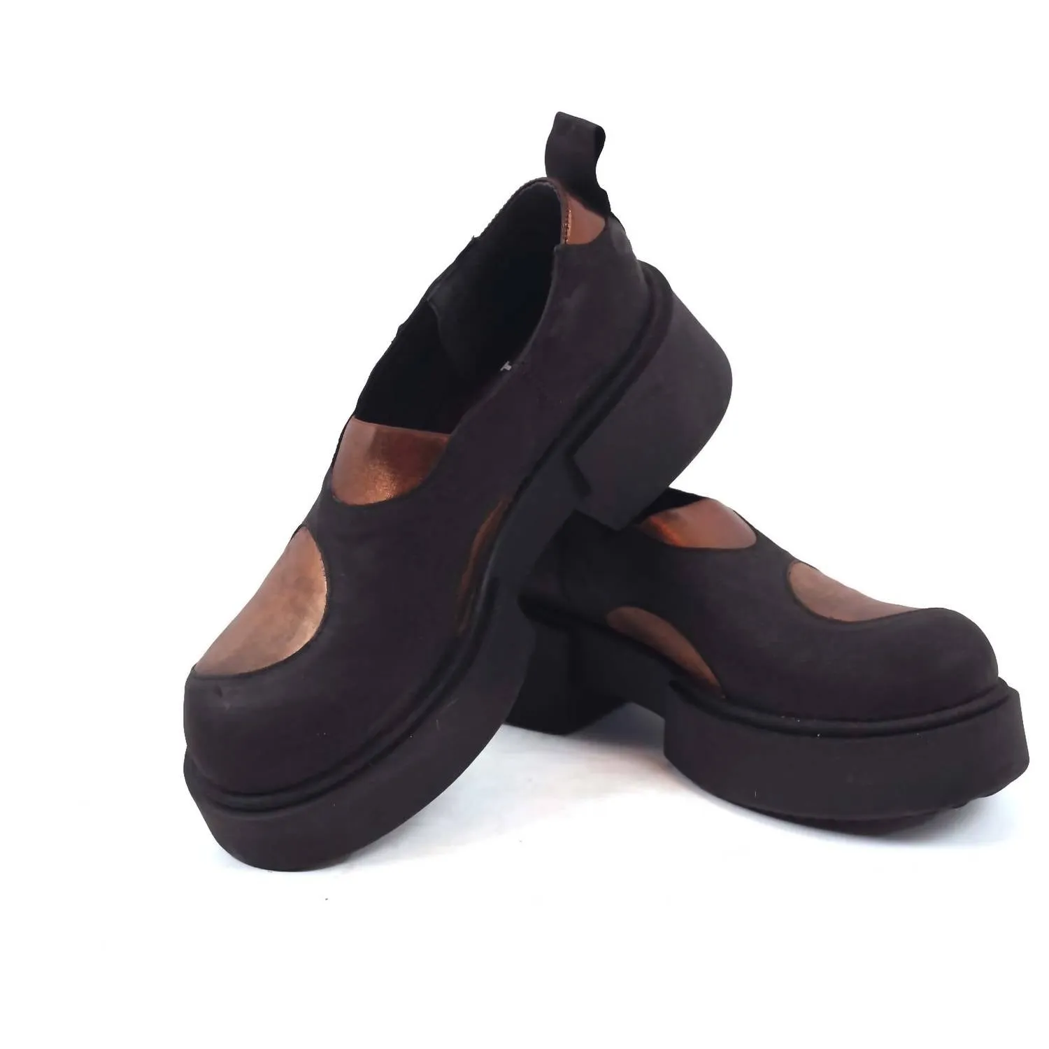 Niro Shoe In Bronze Polka Dot