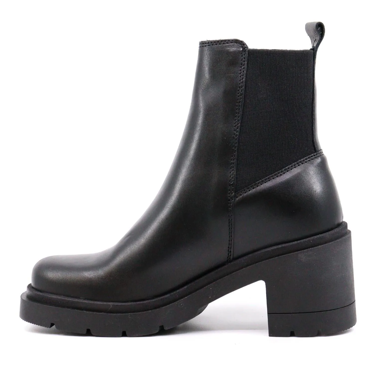 Skylar Ankle Boot In Black