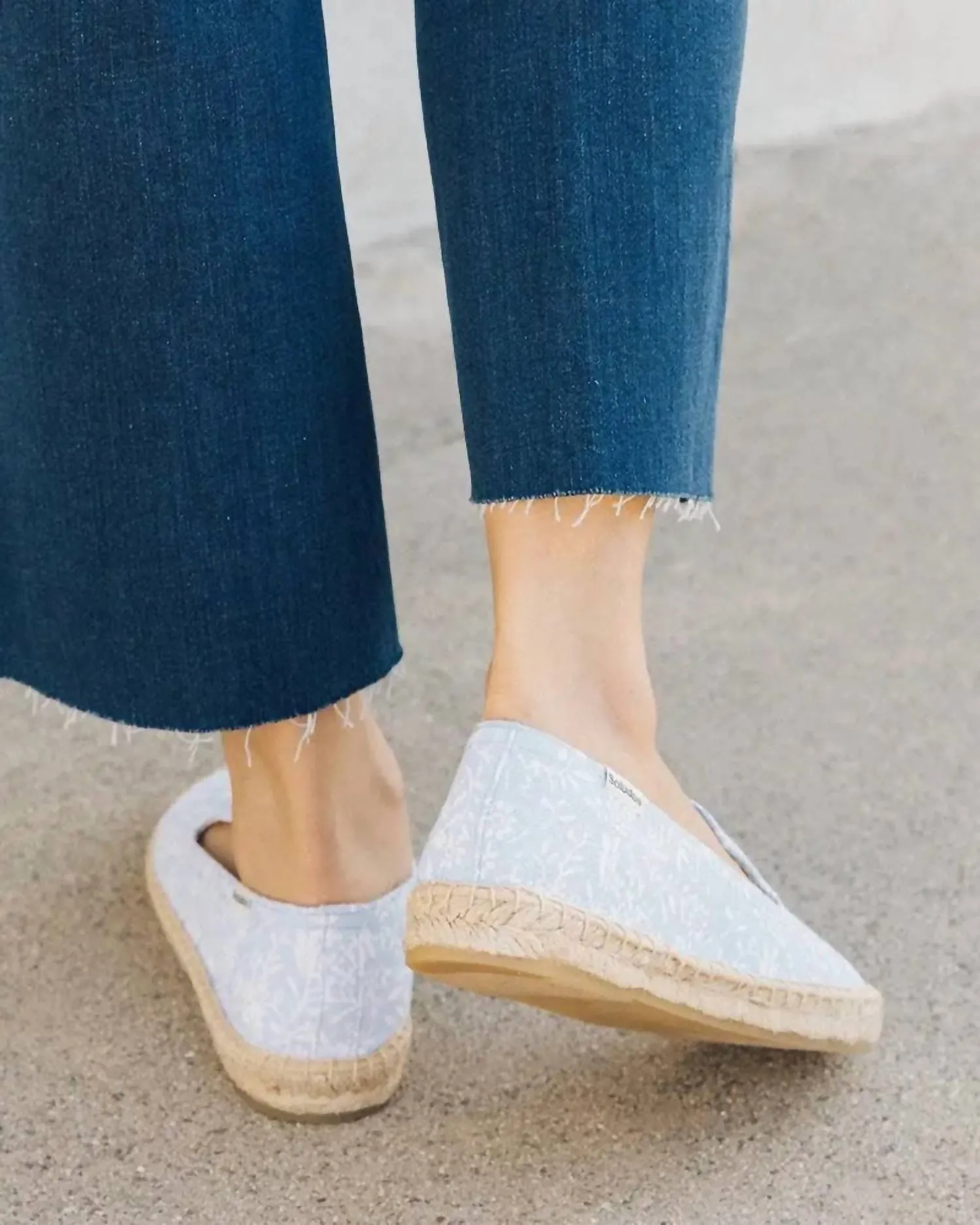 Smoking Slipper In Blue Bonnet