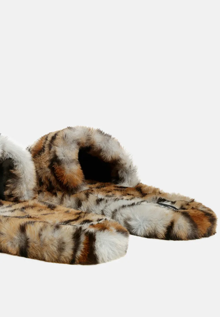 snuggle-in indoor fur flats