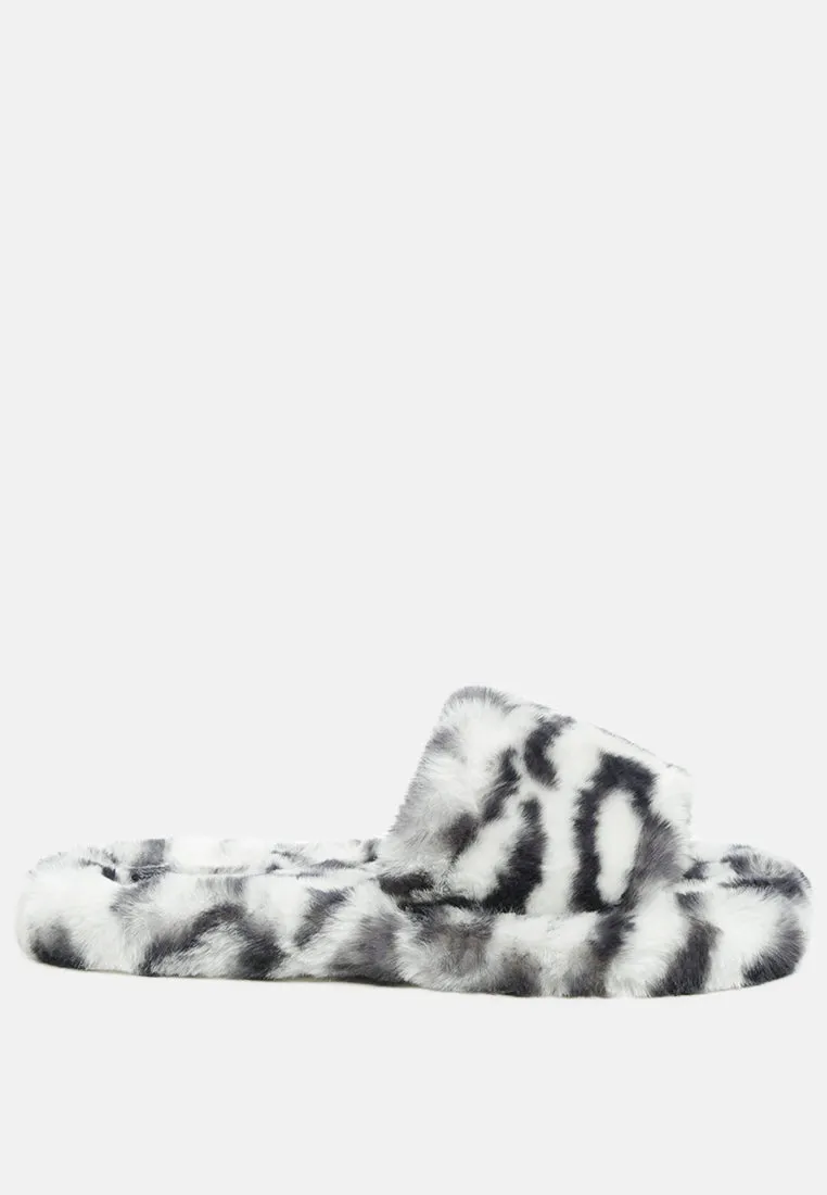 snuggle-in indoor fur flats