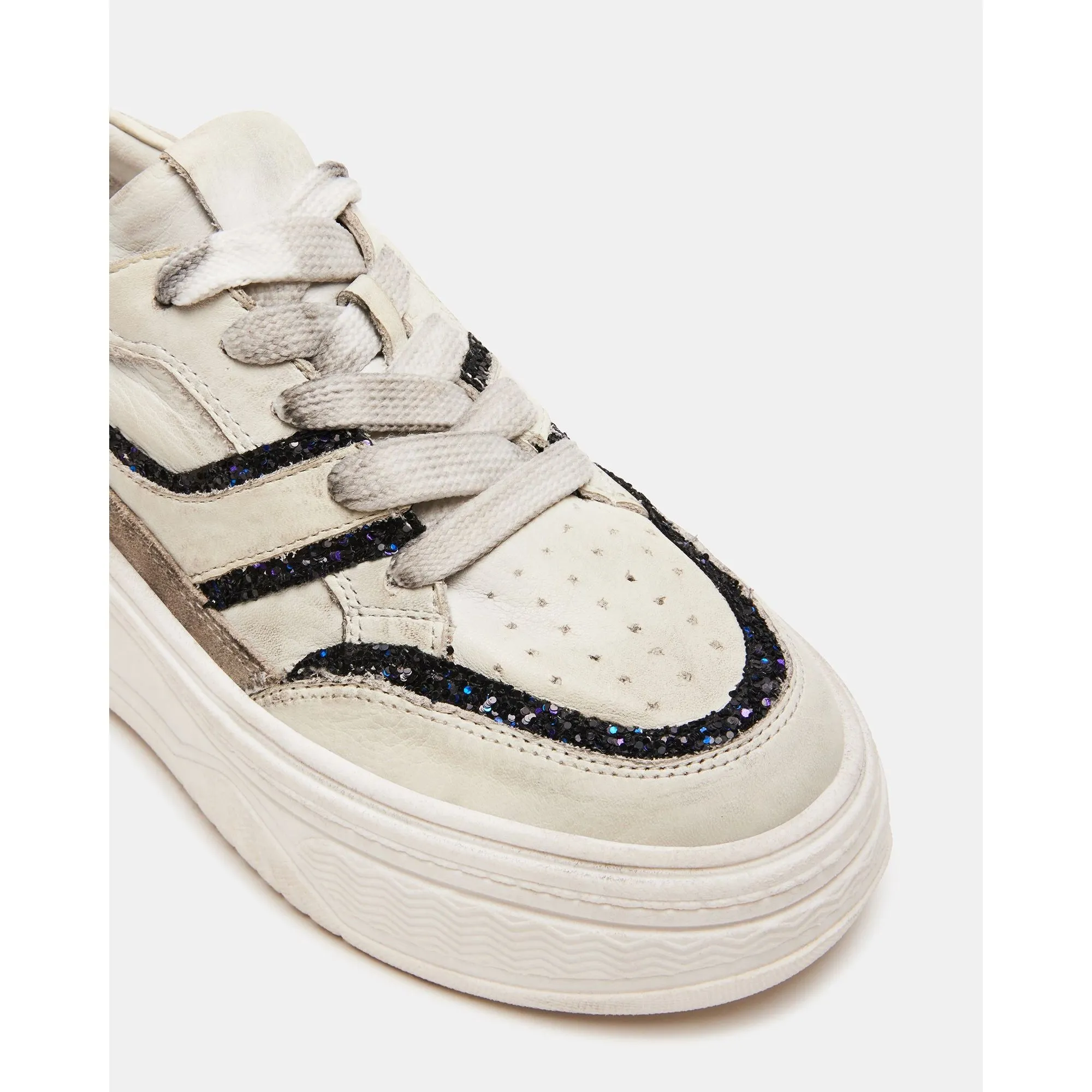 TAKER WHITE/BLACK