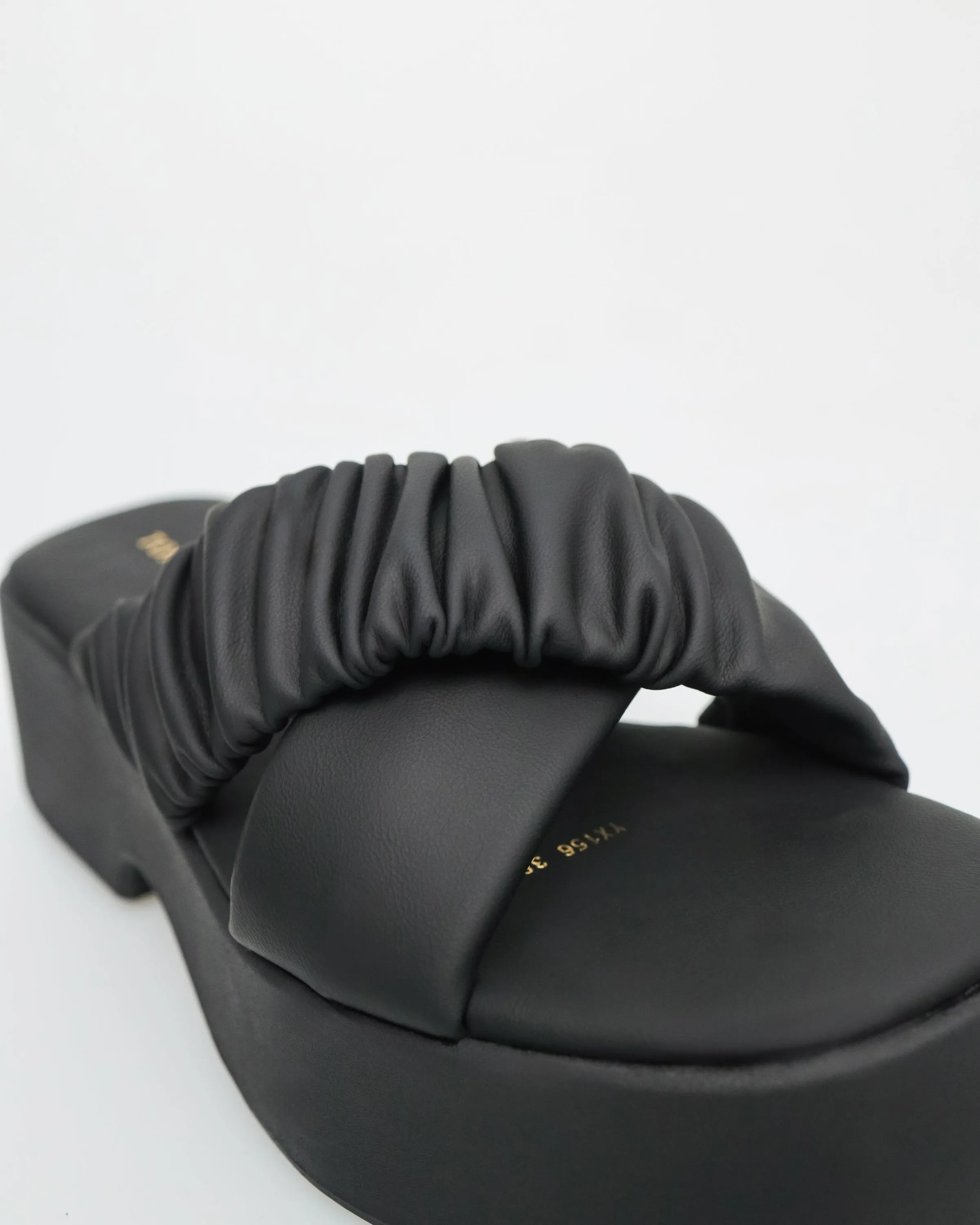 Tomaz YX156 Ladies Crossover Scrunchie Sandals