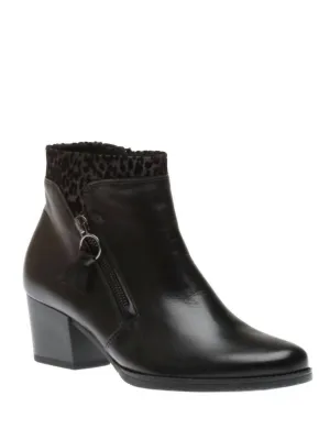 Women Print Ankle Zipper Boot In Schwarz,grau