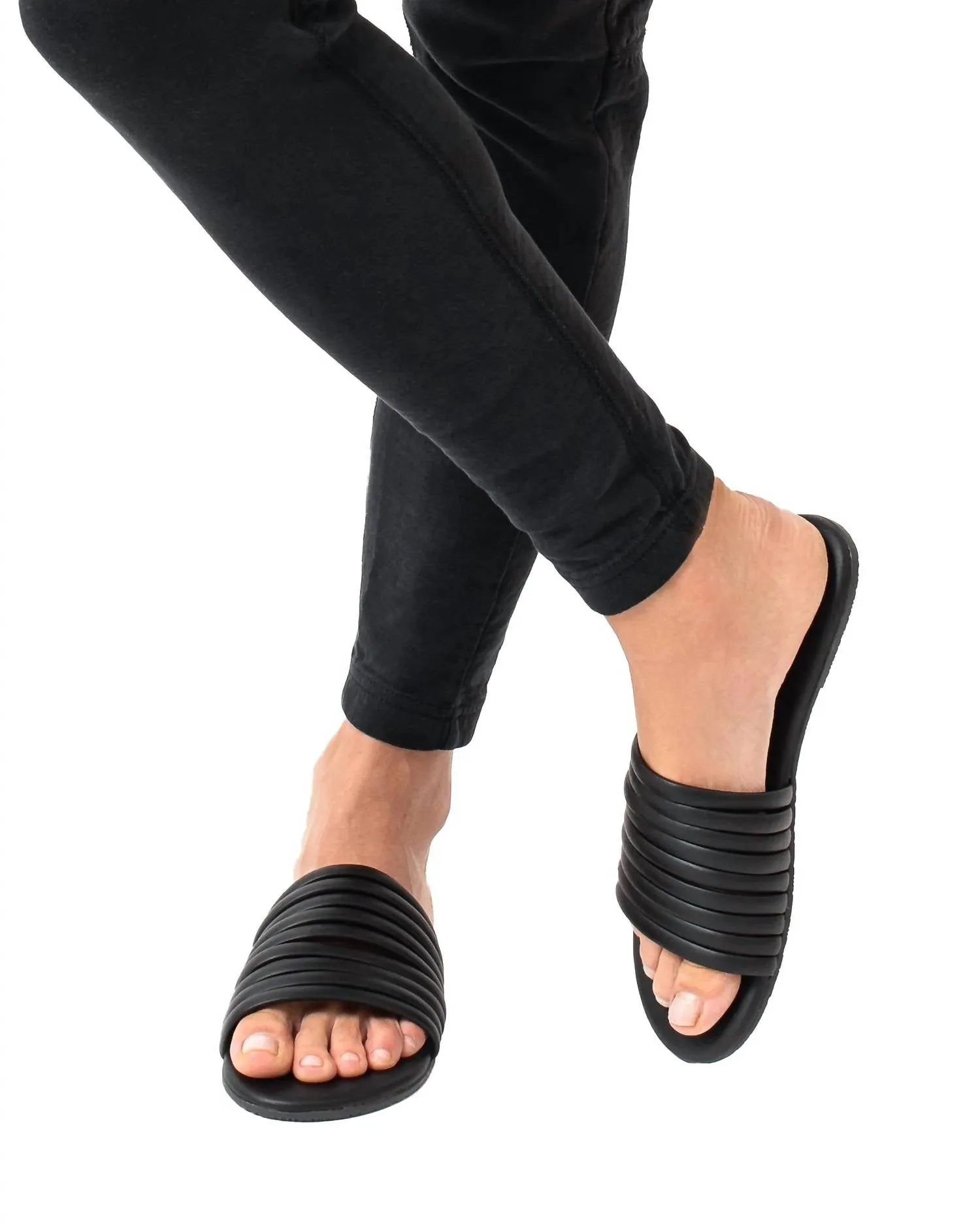 Women's Caro Sandals In Black