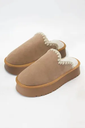 Women's Crochet Slippers In Beige