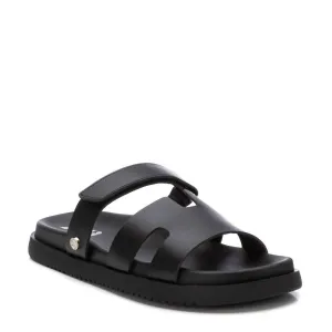 Women's Slippers In Black