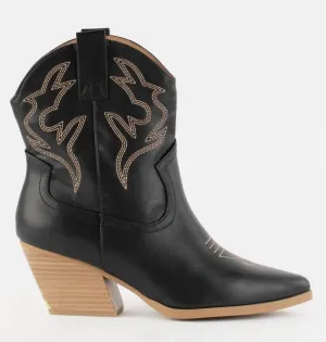 Women's Two Step Western Bootie In Black